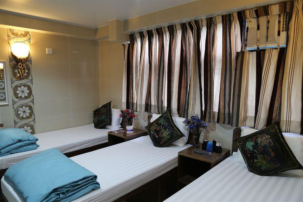 New Tokyo Hostel Хонконг Екстериор снимка
