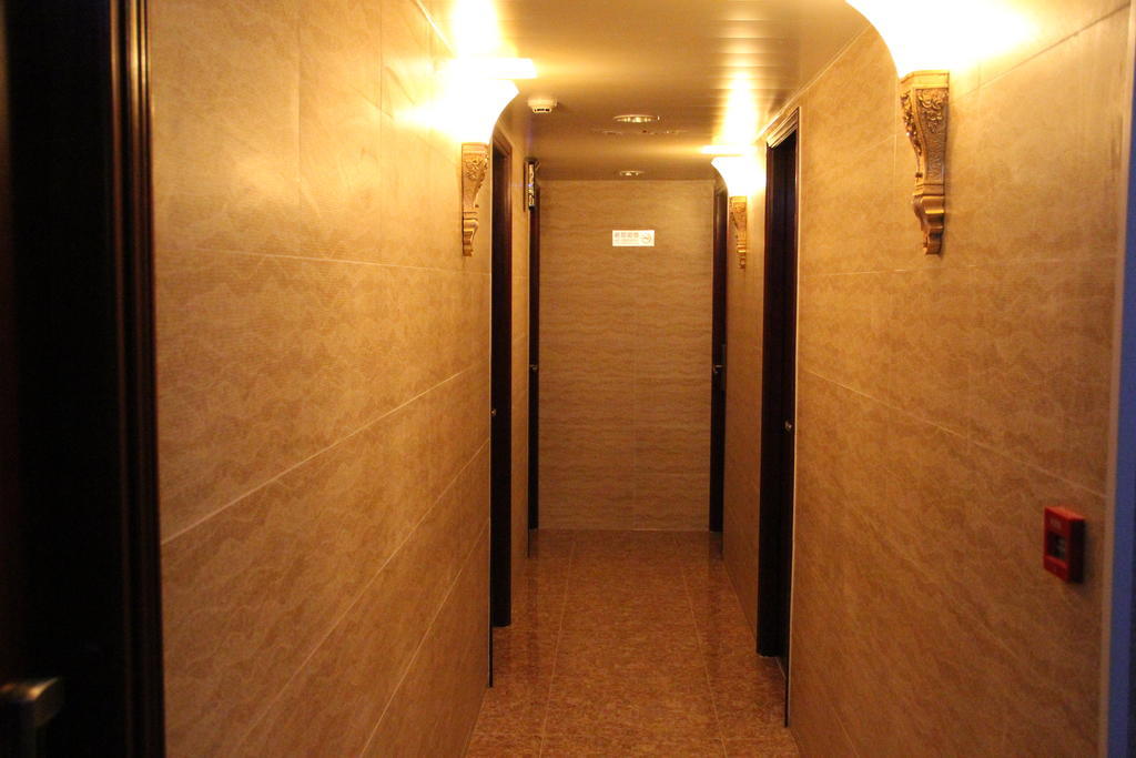New Tokyo Hostel Хонконг Екстериор снимка