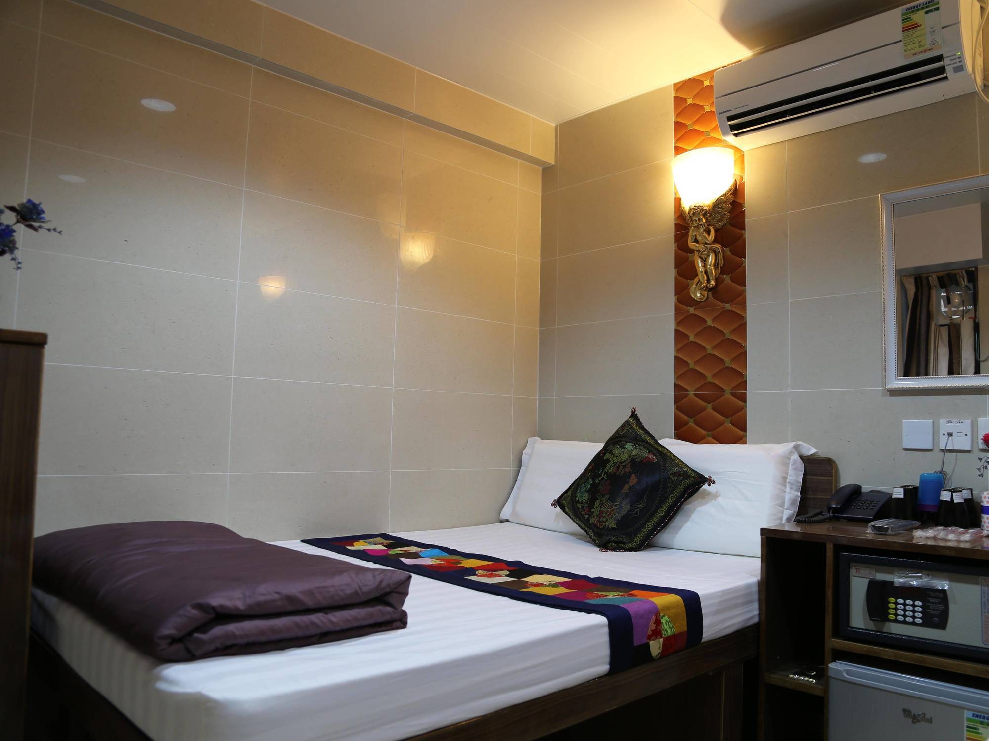New Tokyo Hostel Хонконг Екстериор снимка