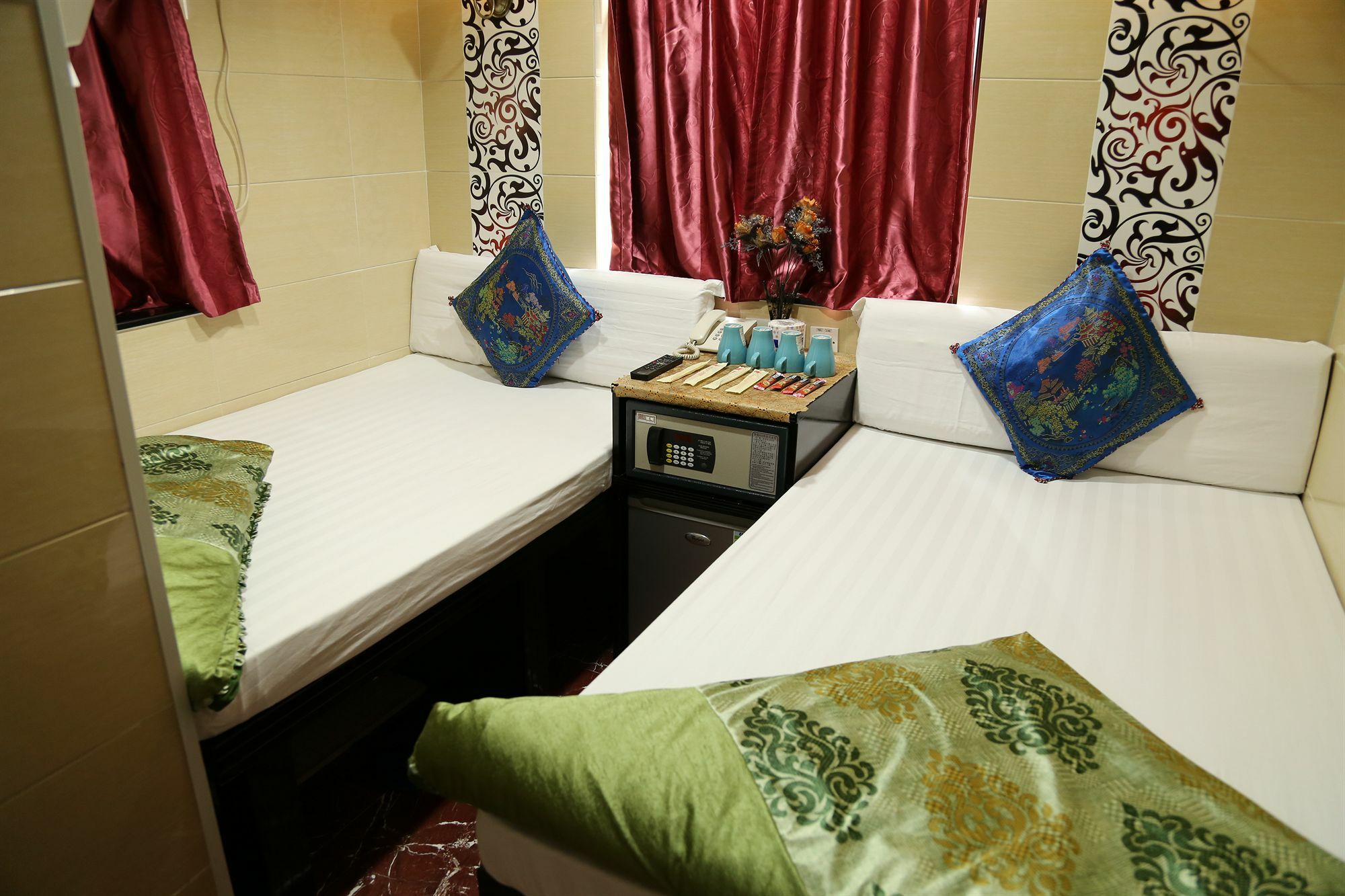 New Tokyo Hostel Хонконг Екстериор снимка