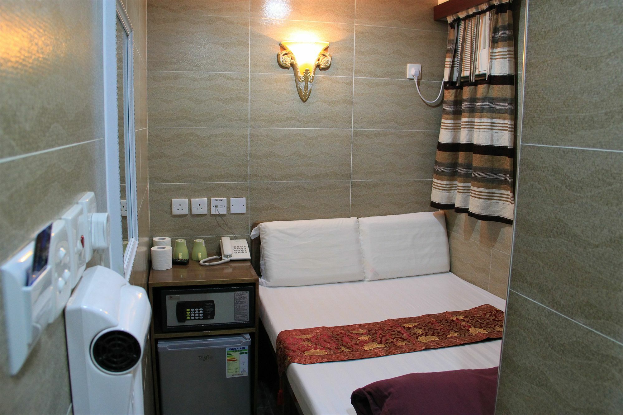 New Tokyo Hostel Хонконг Екстериор снимка