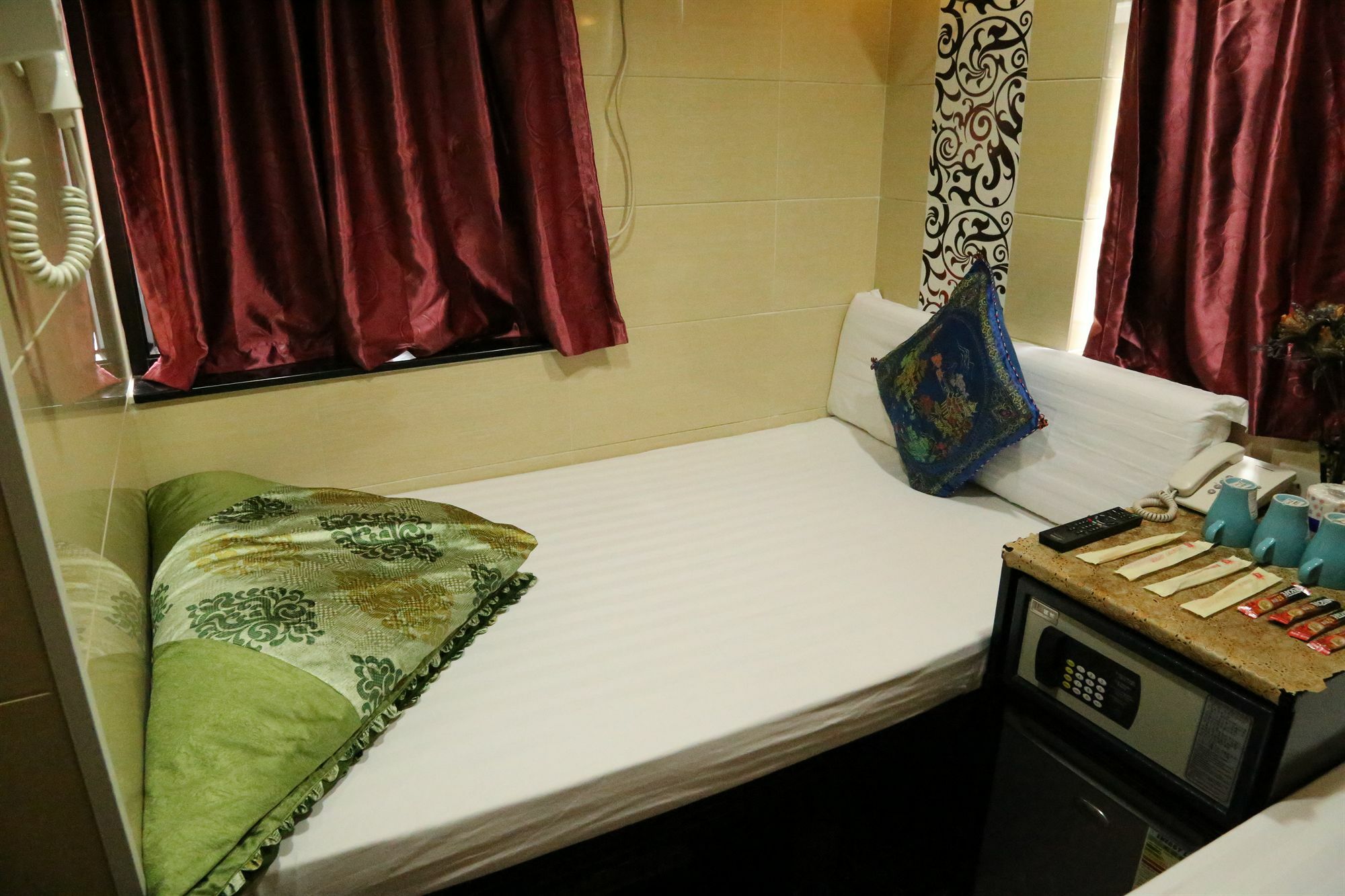 New Tokyo Hostel Хонконг Екстериор снимка